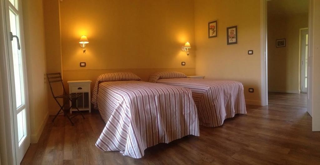 Cascina Rollone Villa Rocchetta Tanaro ภายนอก รูปภาพ