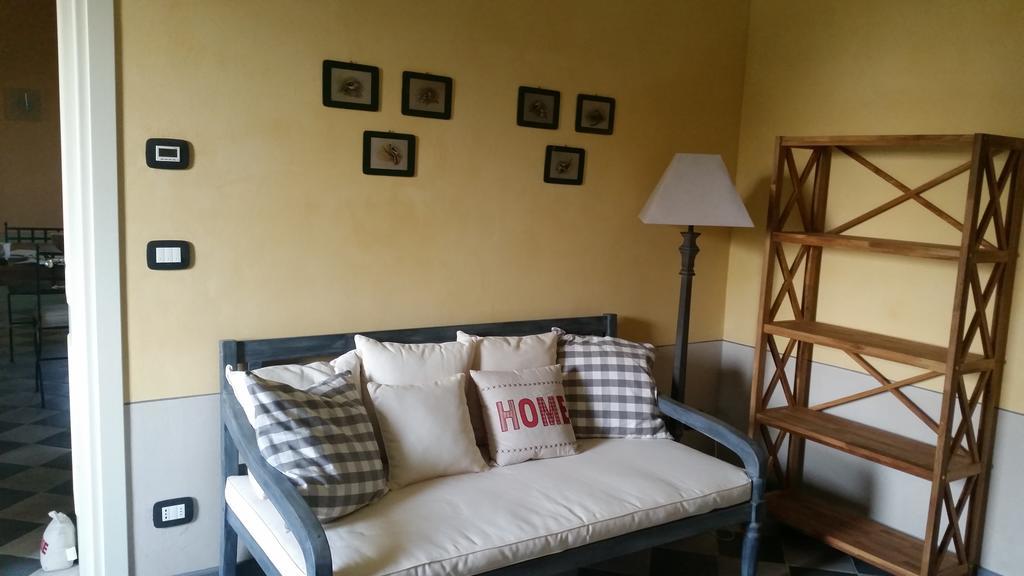 Cascina Rollone Villa Rocchetta Tanaro ภายนอก รูปภาพ