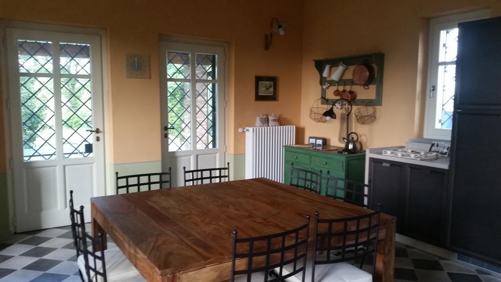 Cascina Rollone Villa Rocchetta Tanaro ภายนอก รูปภาพ